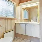 Harthwik - 1km From The Sea By Interhome *