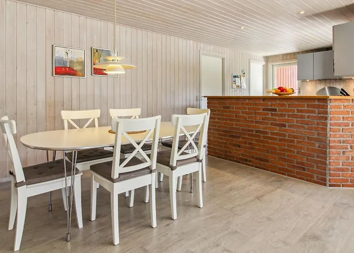 Holiday home Harthwik - 1km From The Sea By Interhome