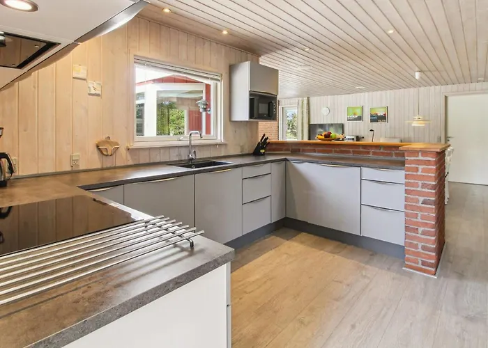 Harthwik - 1km From The Sea By Interhome *