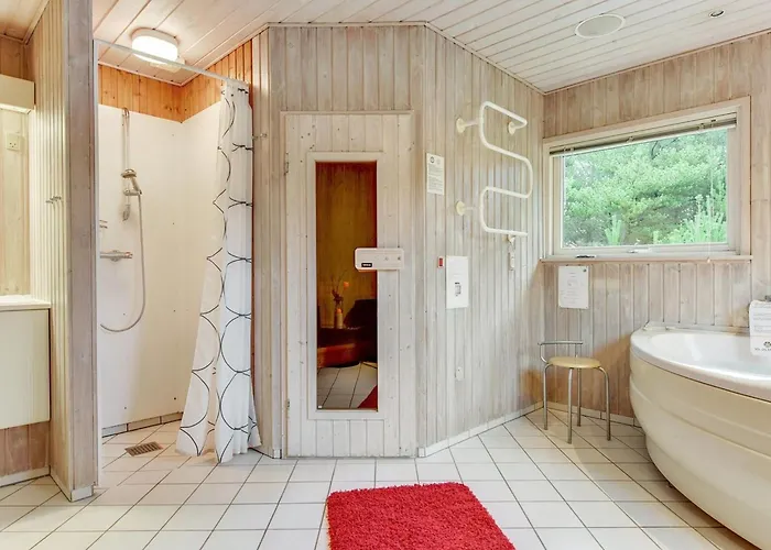 Harthwik - 1km From The Sea By Interhome